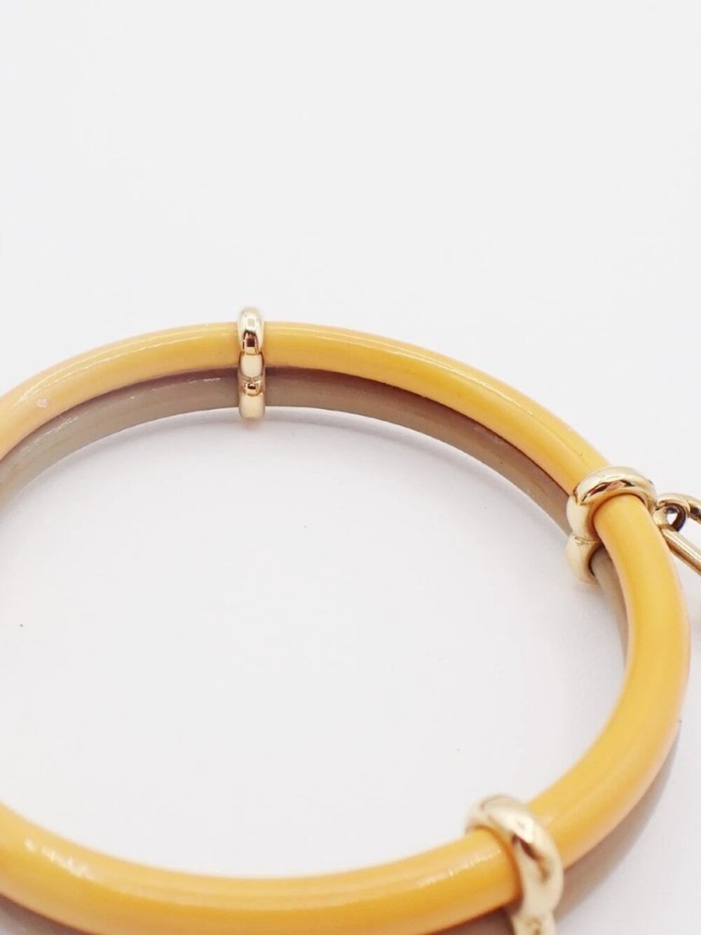 LOUIS VUITTON Keep It Twice Bracelet Patent Leather Khaki Yellow GHW - Picture 11 of 14